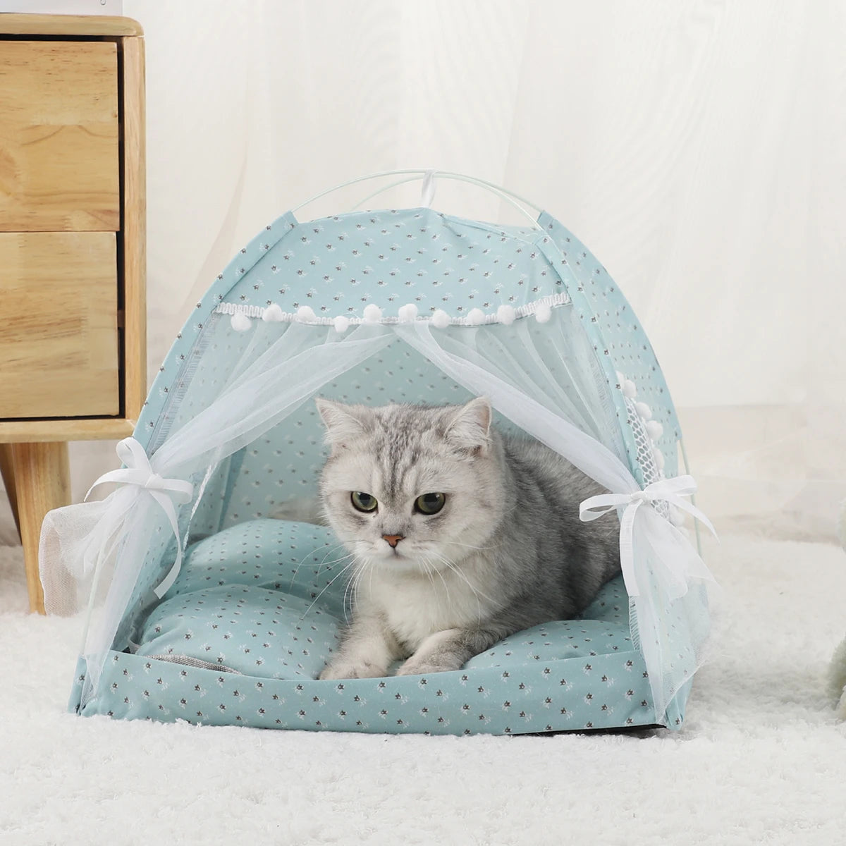 Cozy Cat Tent Bed – Warm Indoor Pet House with Soft Cushion