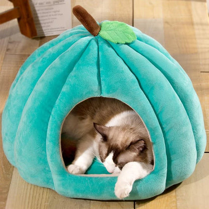 3D Pumpkin Cat & Dog Bed – Warm Semi-Enclosed Pet House for Winter